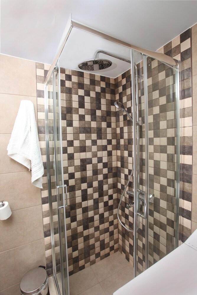 אתונה Stylish Studio Below The Acropolis מראה חיצוני תמונה